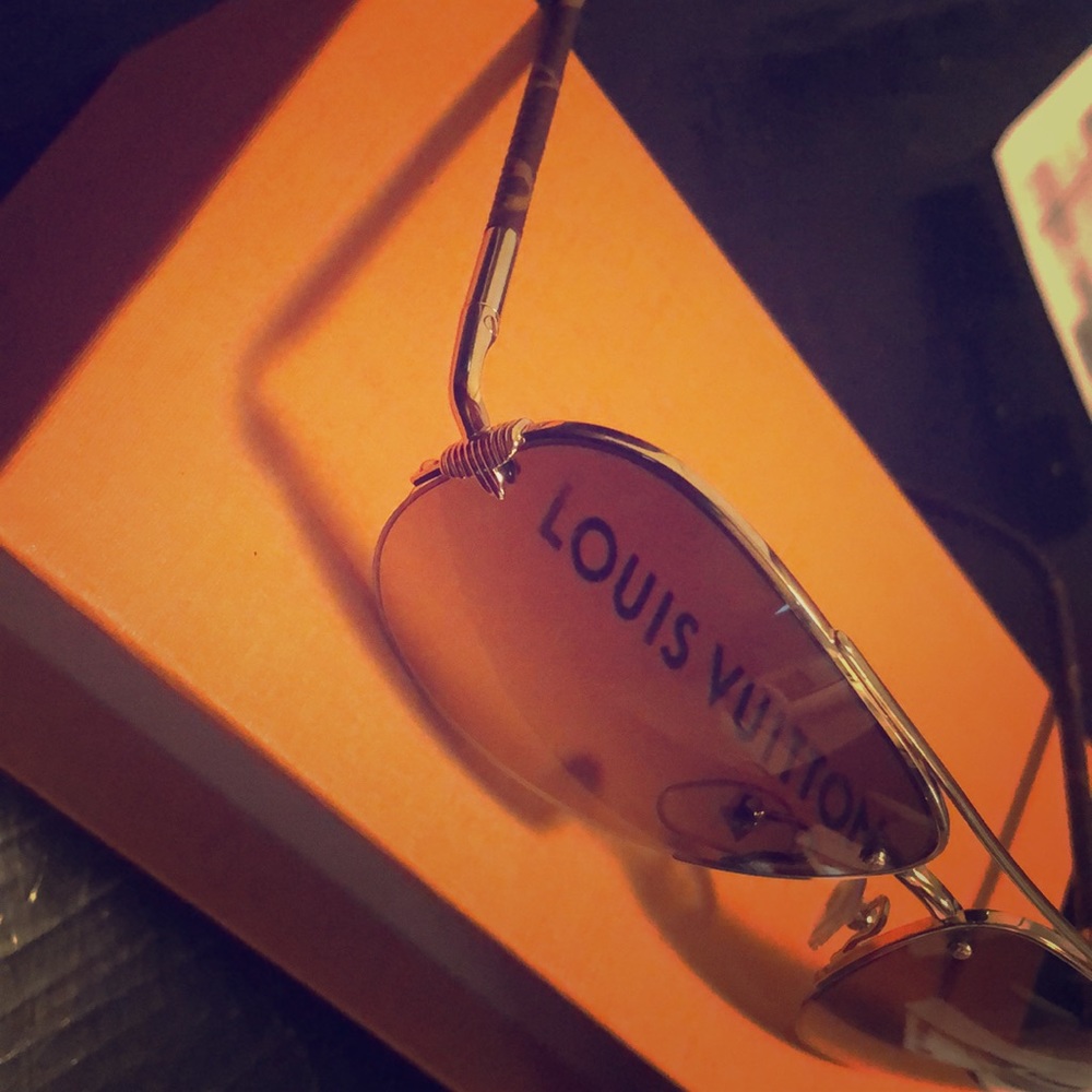 LV Sunglasses Brand New 650